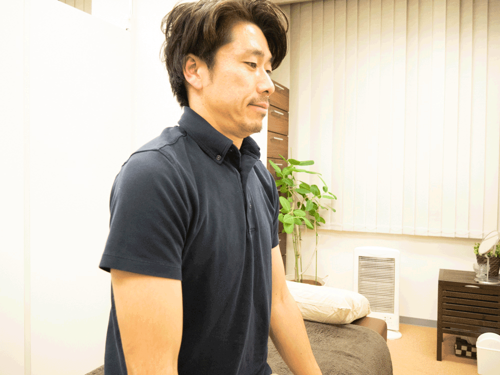 肩をすくめる筋トレ
